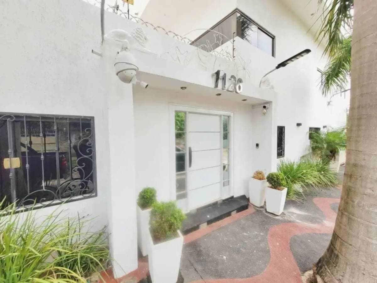 Alquilo Departamento en Planta Baja Domotizado en Lambaré