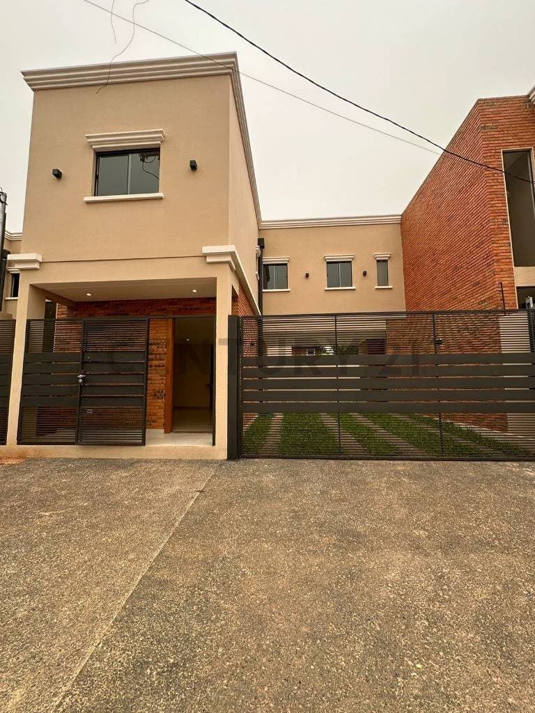 DUPLEX EN LOMA MERLO LUQUE