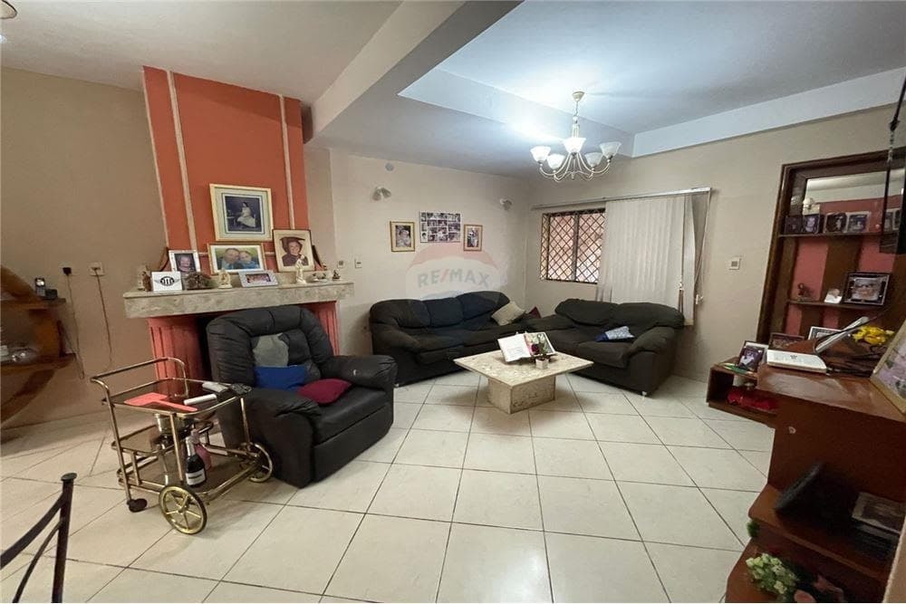 VENDO CASA EN LAMBARE AL LIMITE CON ASUNCIÓN – 2