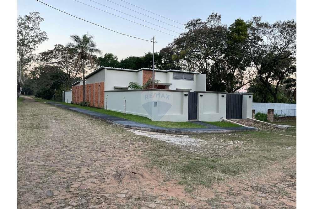 VENDO HERMOSA CASA EN SAN BERNARDINO A ESTRENAR – 2