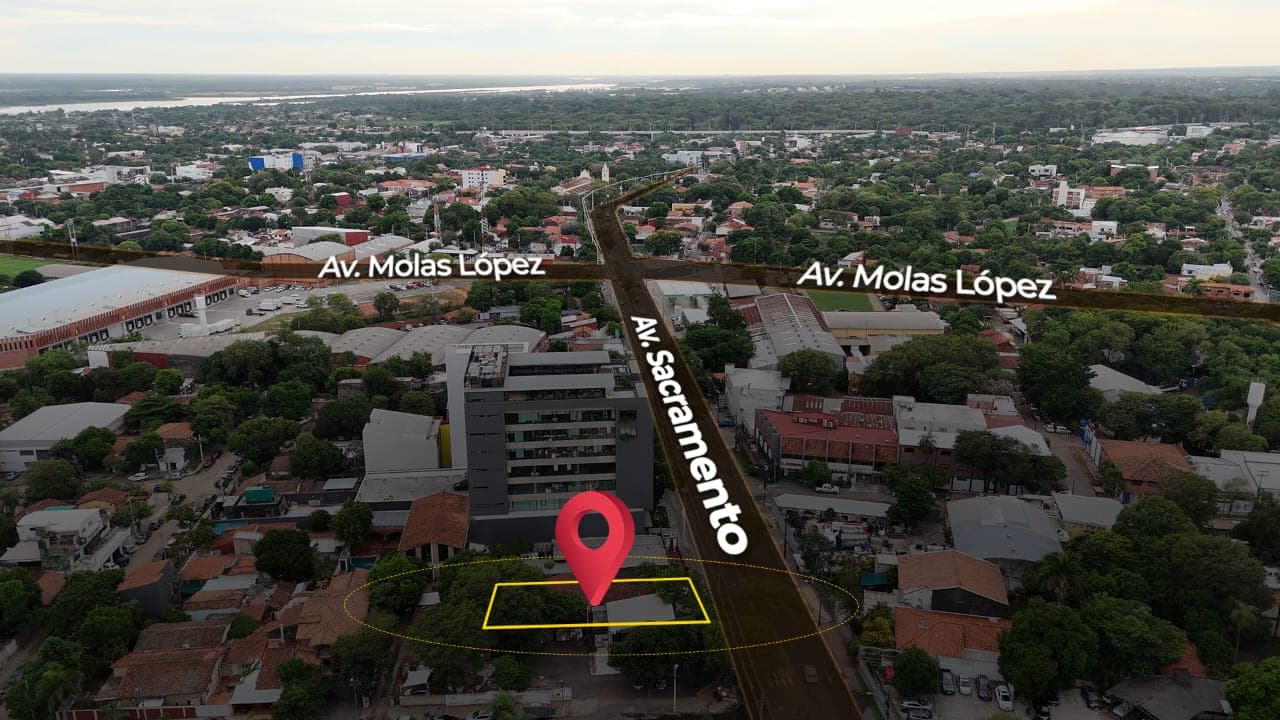 Terreno sobre Avda. Sacramento - con casa a demoler – 2