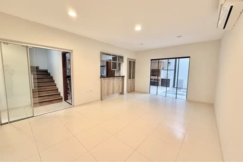 ¡Triplex en el Barrio Felicidad Lambaré! – 3