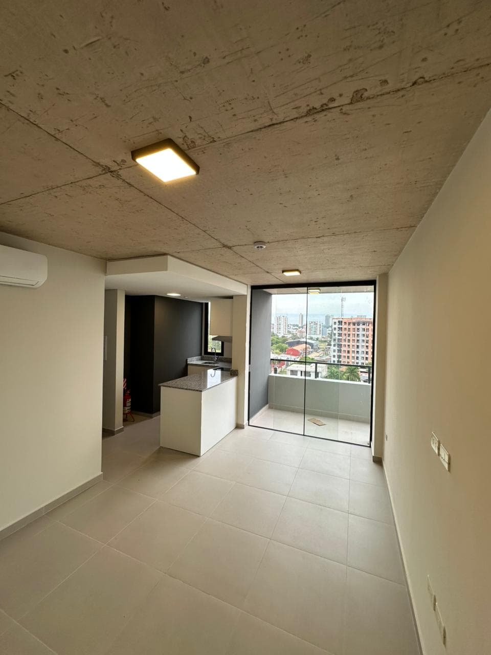 ALQUILO DEPARTAMENTO DE 2 HABITACIONES EN LUQUE