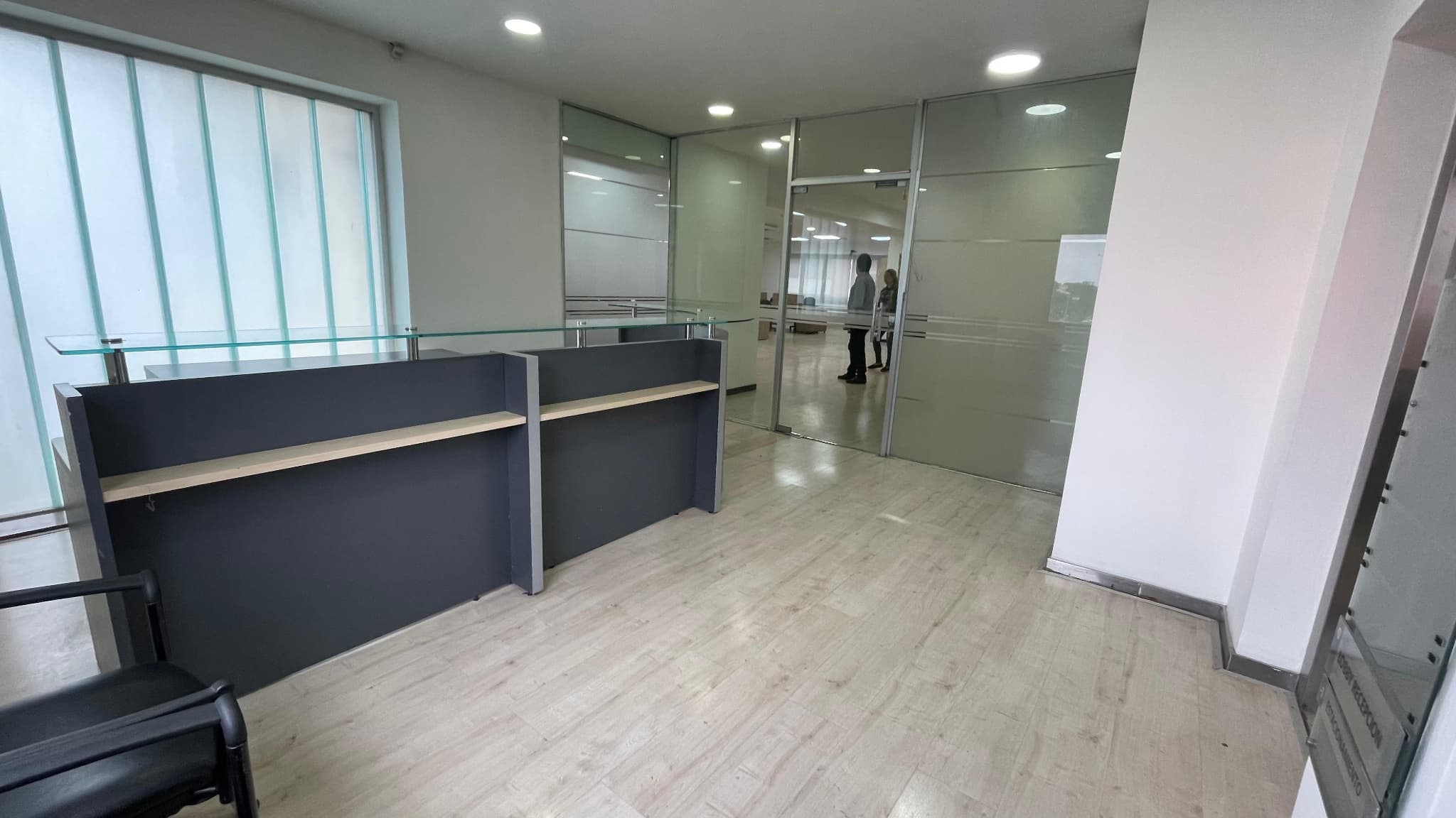 Alquilo Oficina de 300 m² Zona Ycua Sati cerca de Avda. Aviadores del Chaco – 2