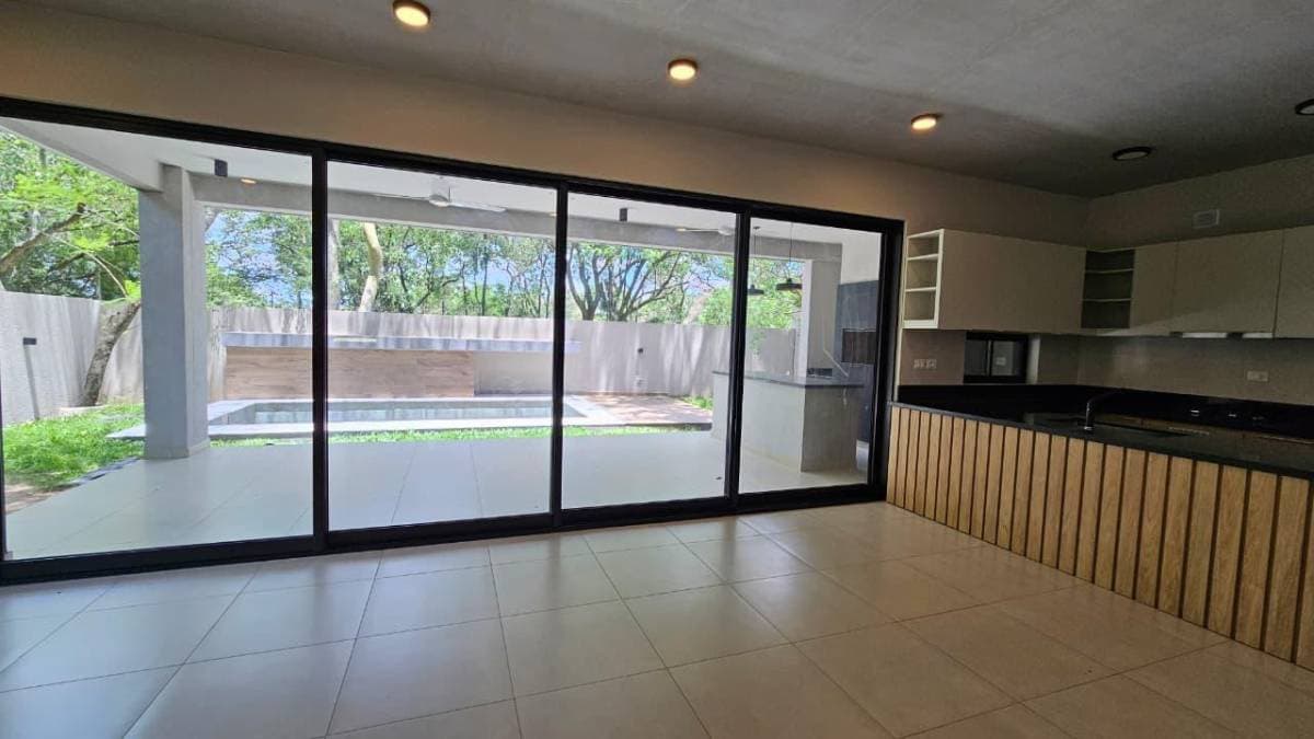 Hermosa Casa a Estrenar en San Bernardino – Cerca de Petrobras Av. Kennedy – 3