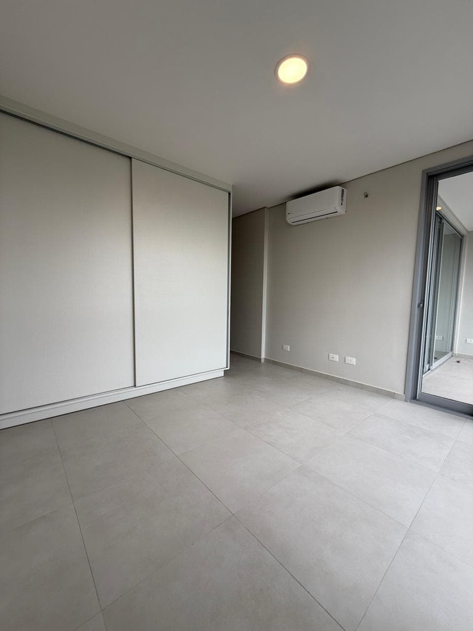 AVDA MOLAS LÓPEZ, EN VENTA, DEPARTAMENTO DE 2 DORM, A ESTRENAR, CON COCHERA. – 3