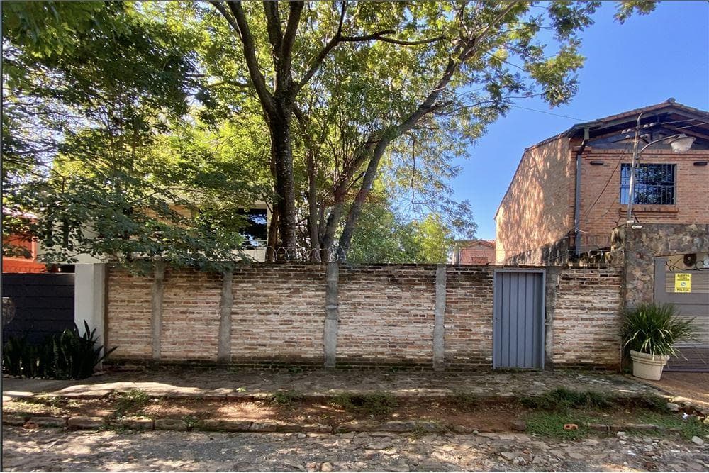 VENDO TERRENO EN BARRIO MCAL.ESTIGARRIBIA