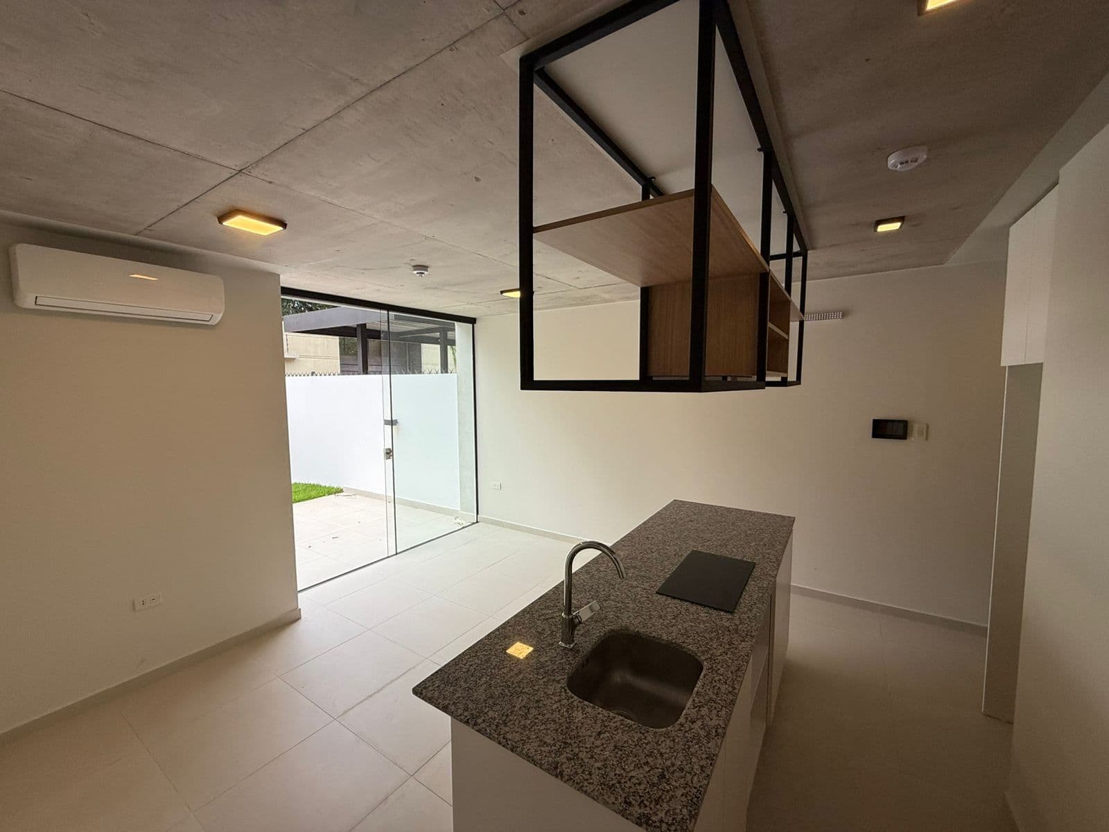 Alquilo depto de 2 dormitorios con Patio Privado – 3