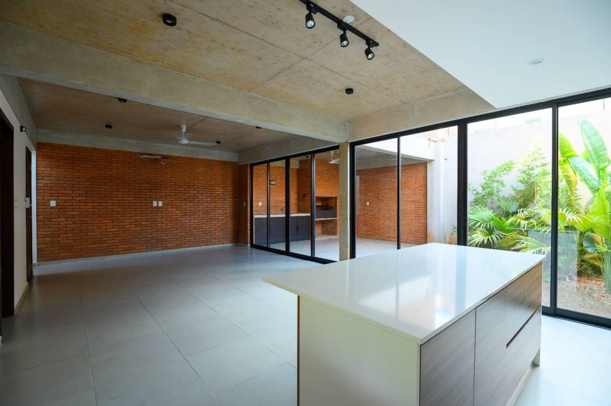 VENDO DUPLEX EN LUQUE 36980
