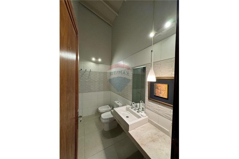 Alquilo casa en Villa Morra, zona Campo Alto – 3
