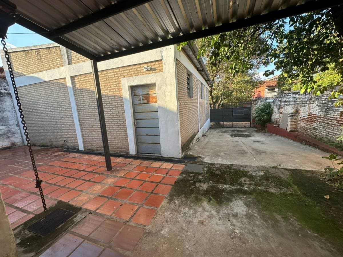 En venta Terreno con depósito y casa en Lambaré – 2
