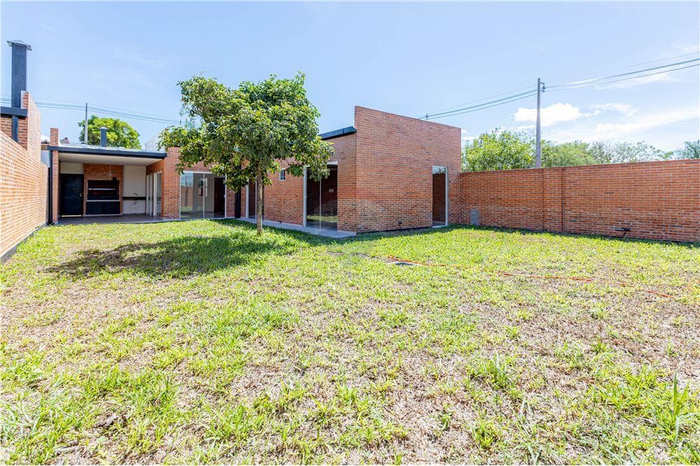 Hermosas Casas con terreno de 12x30 m² en LUQUE
