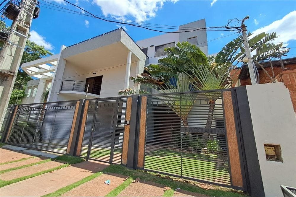 Alquilo hermosa residencia en Mburucuyá – 3