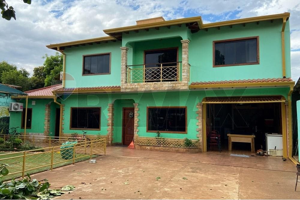 Casa de Ensueño en San Isidro, CDE, 5 Dormitorios. – 2