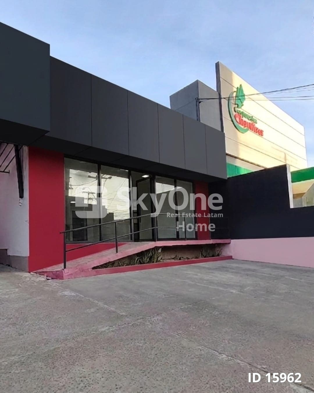 ALQUILO SALON COMERCIAL SOBRE AVDA ARTIGAS