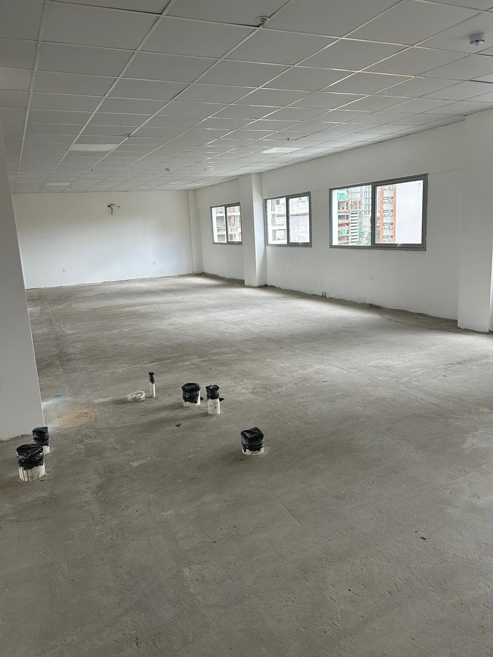 # OFICINA EN VENTA O ALQUILER EN EL EJE CORPORATIVO DE ASUNCIÓN – 3