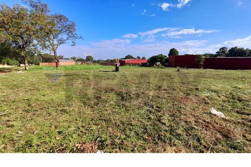 EN VENTA - 3 TERRENOS JUNTOS EN ESQUINA – 3