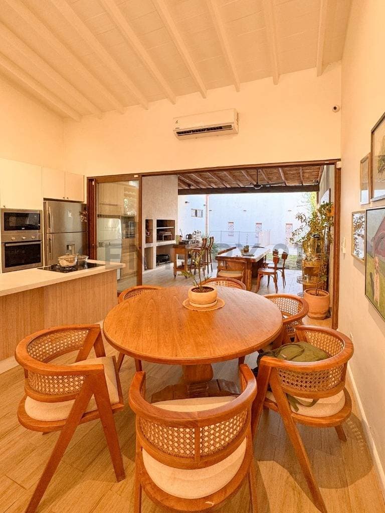 CASA EN VENTA EN EL BARRIO LAS MERCEDES ASUNCION – 2