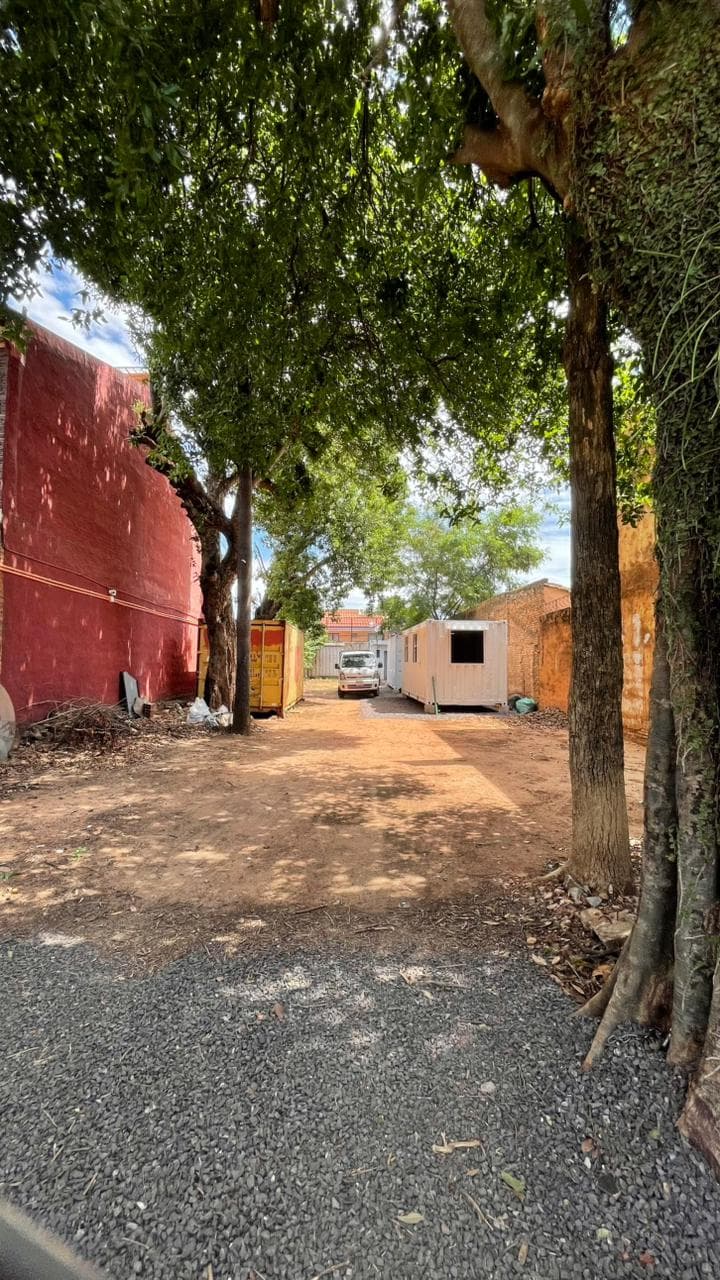 Terreno En Barrio Los Laureles – 2