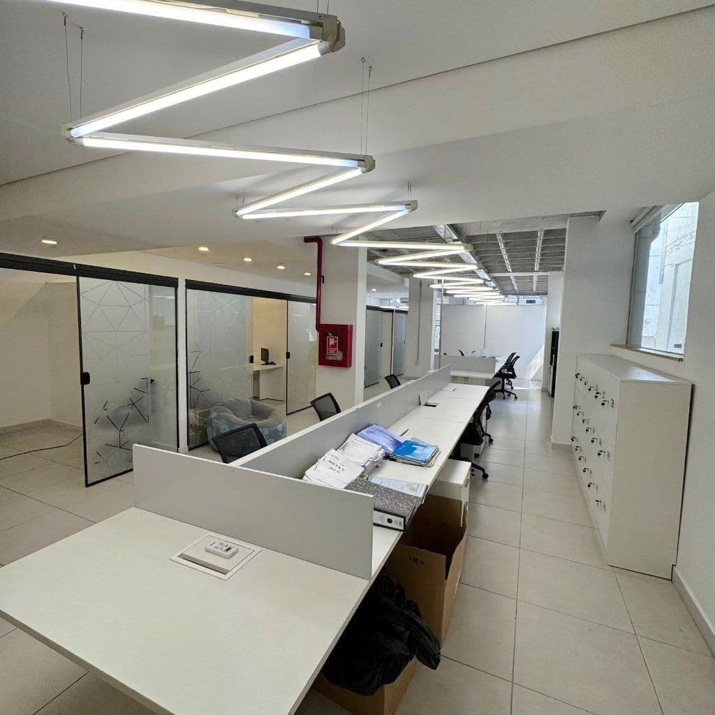 ALQUILO OFICINA CORPORATIVA EN VILLA MORRA – 3