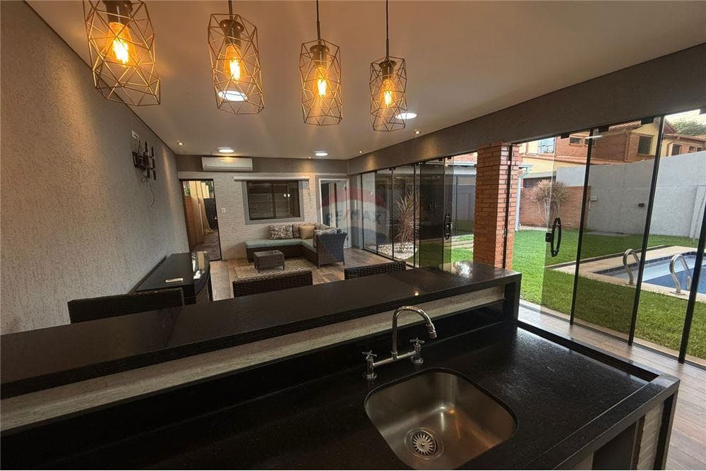 En venta casa remodelada en barrio cerrado – 2