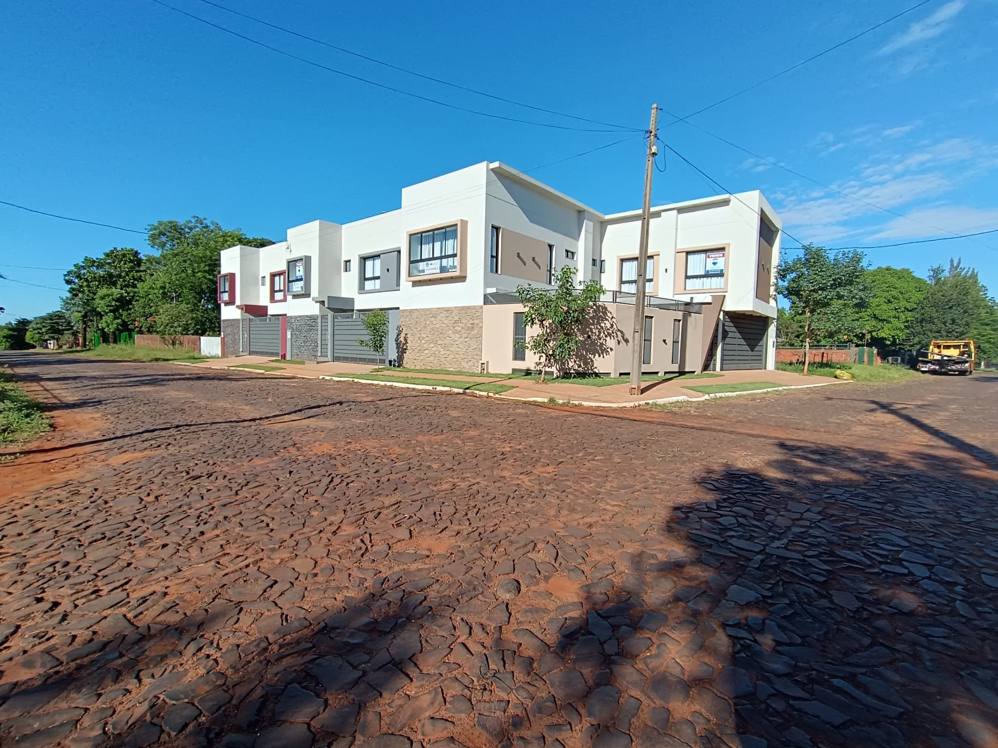Duplex Misioneros