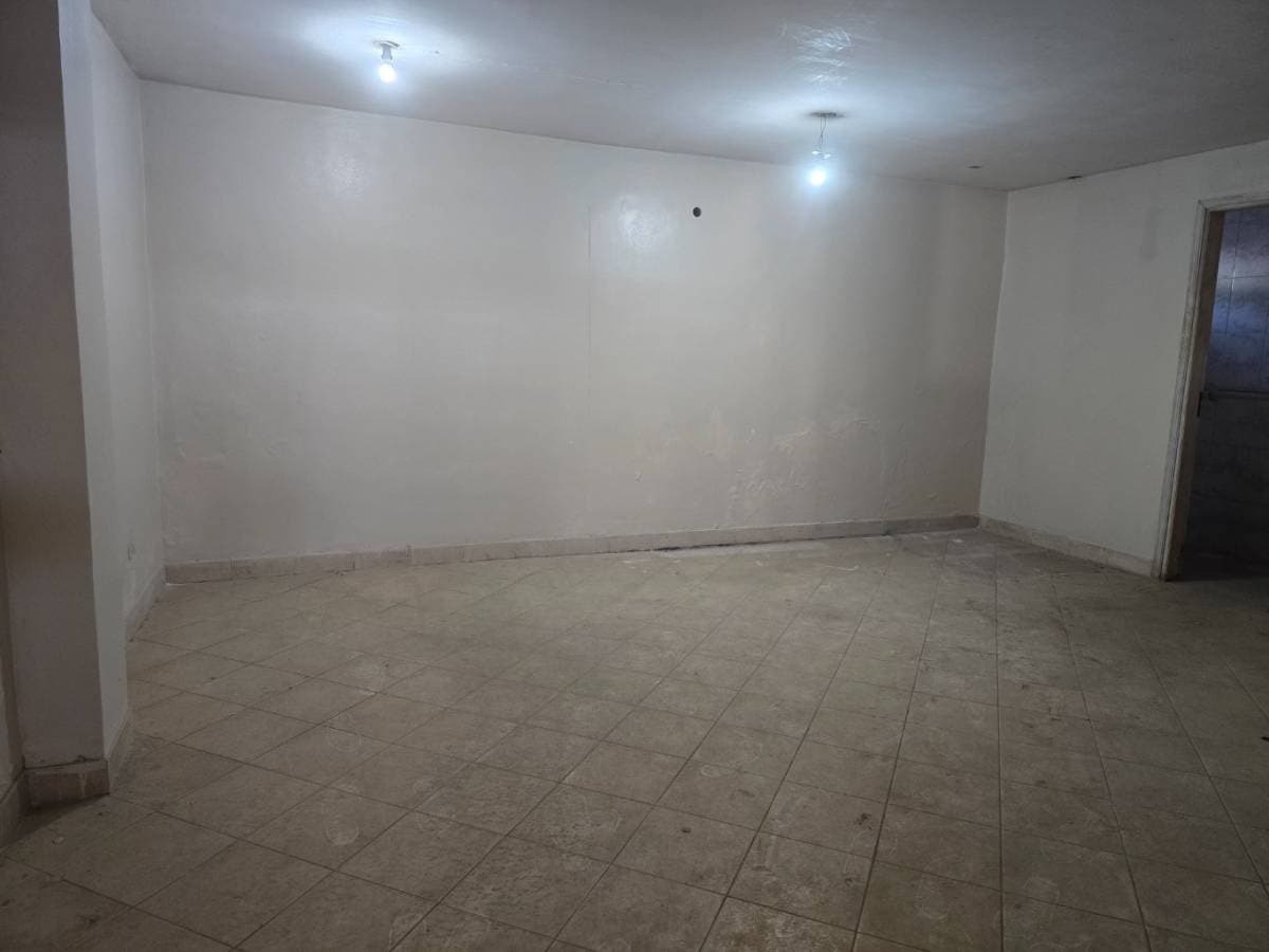 ALQUILO AMPLIO LOCAL COMERCIAL EN ASUNCION – 3
