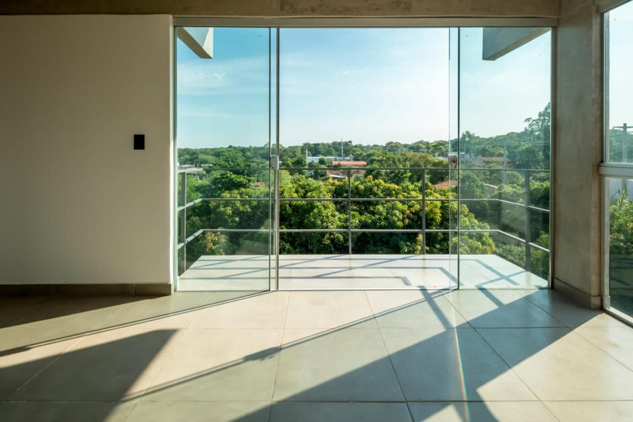 OFERTA EXCLUSIVA: Elegante Departamento en Venta en Luque - Barrio Palomar - ¡Tu Nuevo Hogar te Espera! – 2