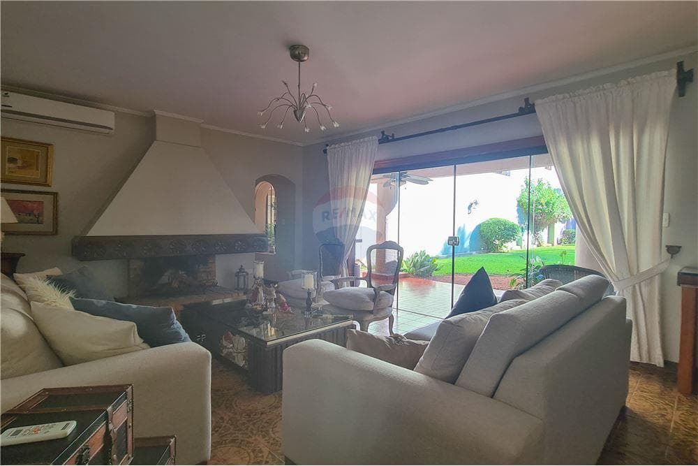 Hermosa casa en SAN CRISTOBAL con pileta – 2