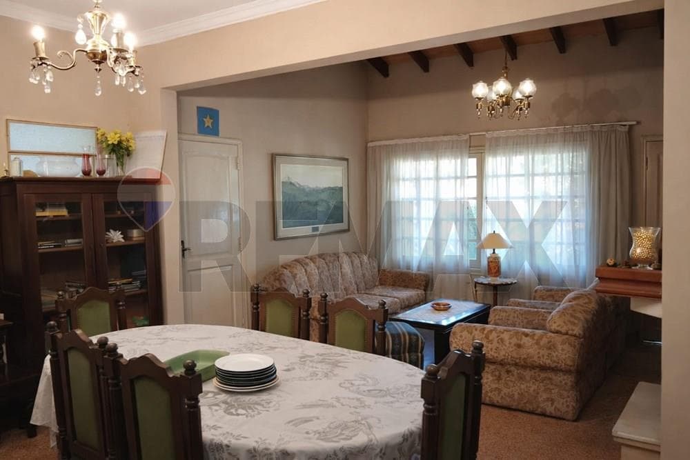 EN VENTA AMPLIA RESIDENCIA-SAN CRISTÓBAL/RECOLETA – 3