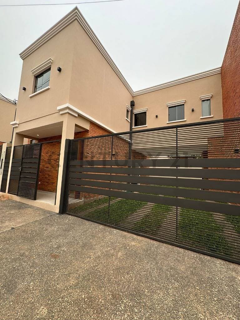 DUPLEX EN LOMA MERLO LUQUE – 2