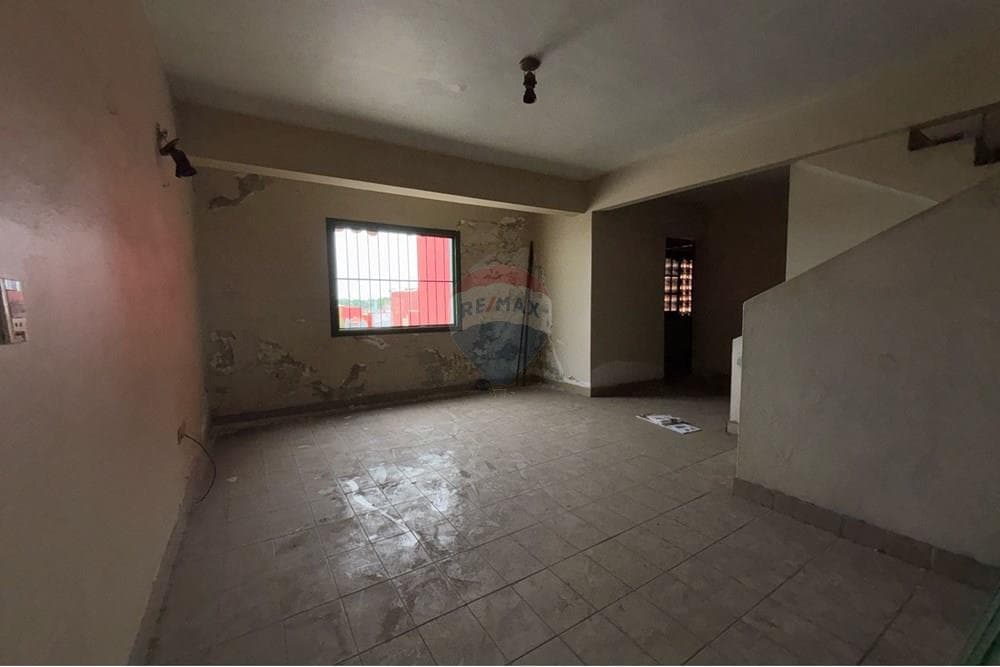 Alquilo Edificio c/Depósito en Zona Comercial. – 3