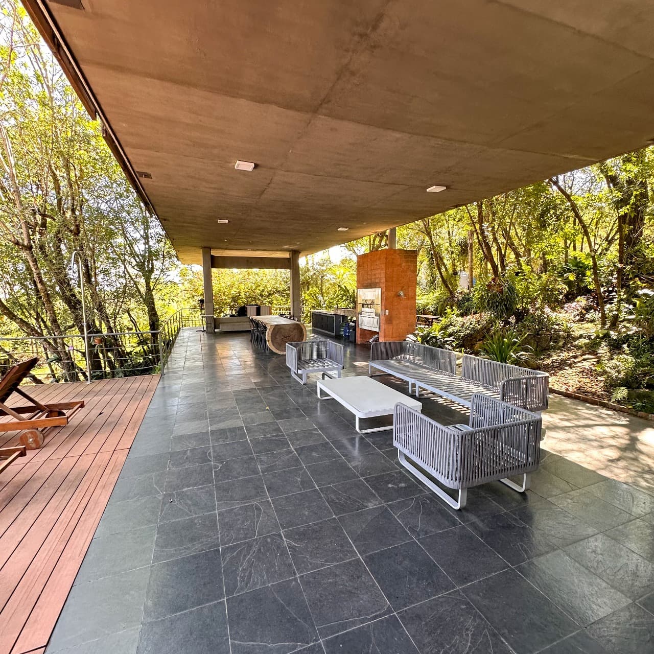 RESIDENCIA EN VENTA SAN BERNARDINO ZONA ANFITEATRO – 2