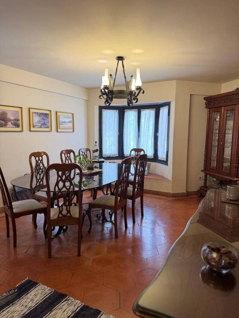 RESIDENCIA EN BARRIO JARA - EN VENTA – 3