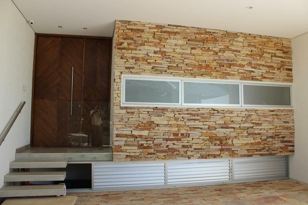 HERMOSO Y MODERNO TRIPLEX EN MBURUCUYA