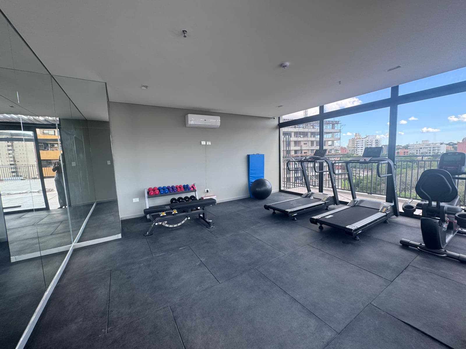 ALQUILO DPTO. WASHINGTON PARK – BARRIO LAS MERCEDES – 2