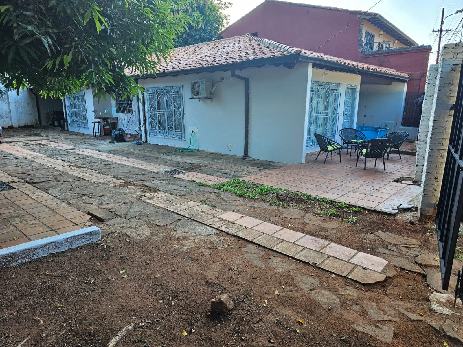 En Venta Casa en Fernando de la Mora, Zona Paseo 1811