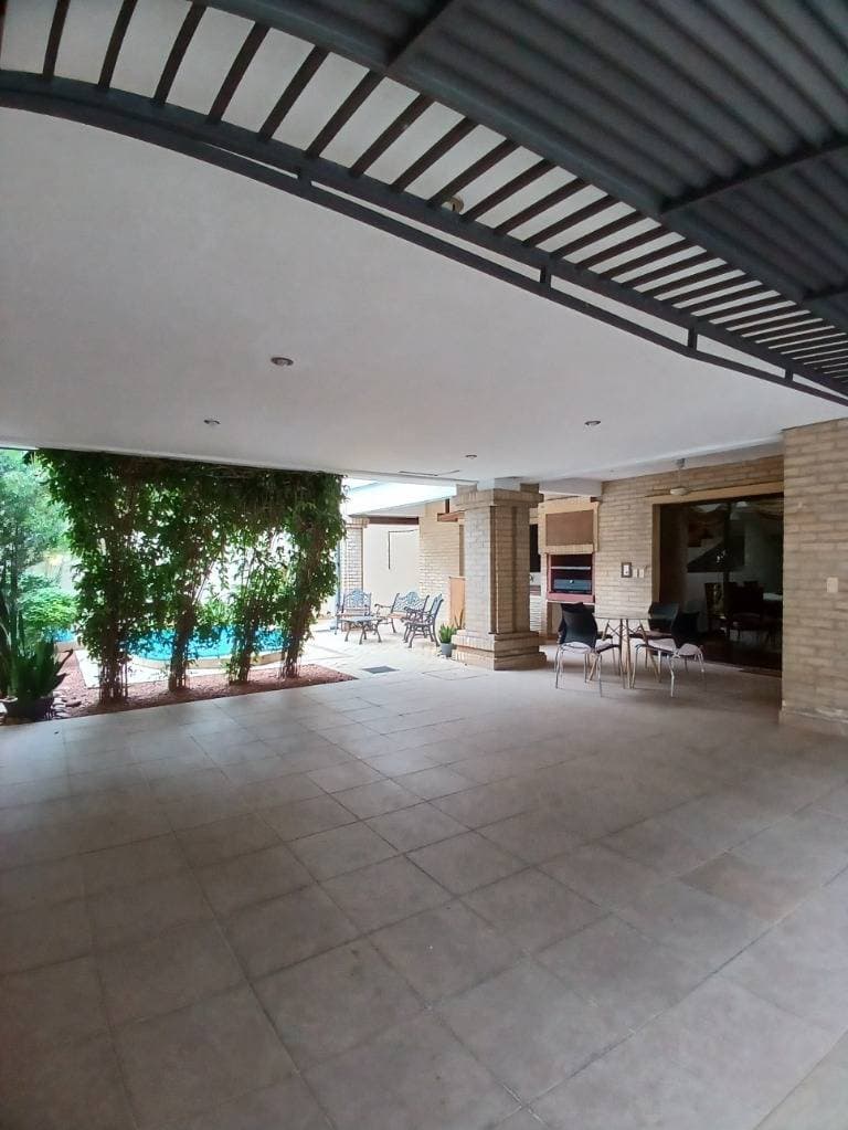 En Alquiler Hermosa Casa De Tres Dormitorios, En Condominio – 2