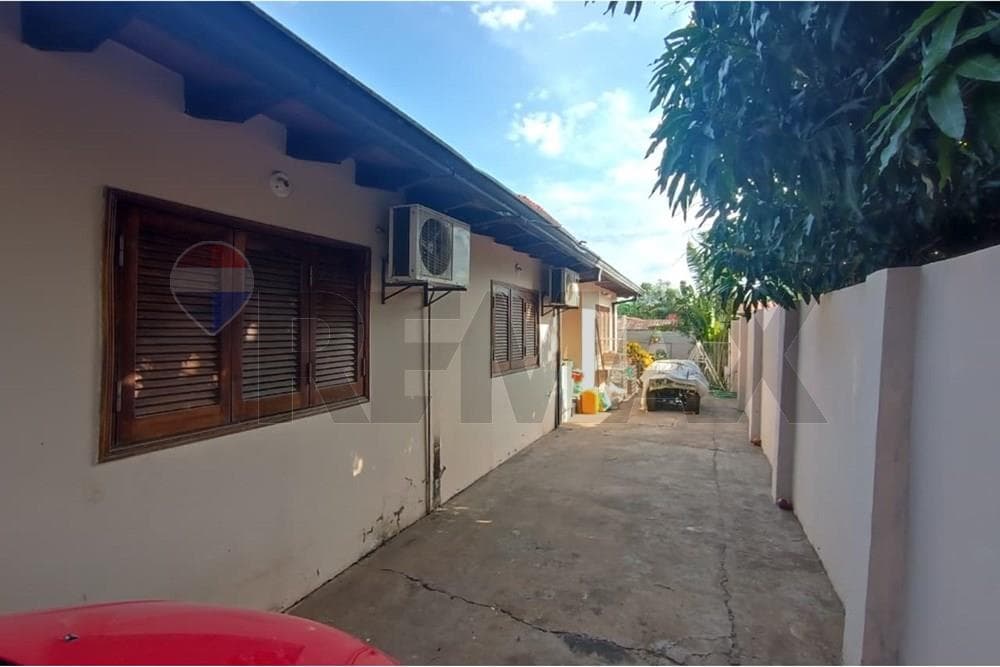 Casa de 3 dorm en barrio concordia de Mariano Roque Alonso – 3