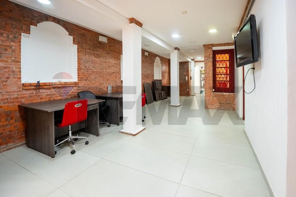 Alquilo Local Para Oficinas En Las Mercedes – 2