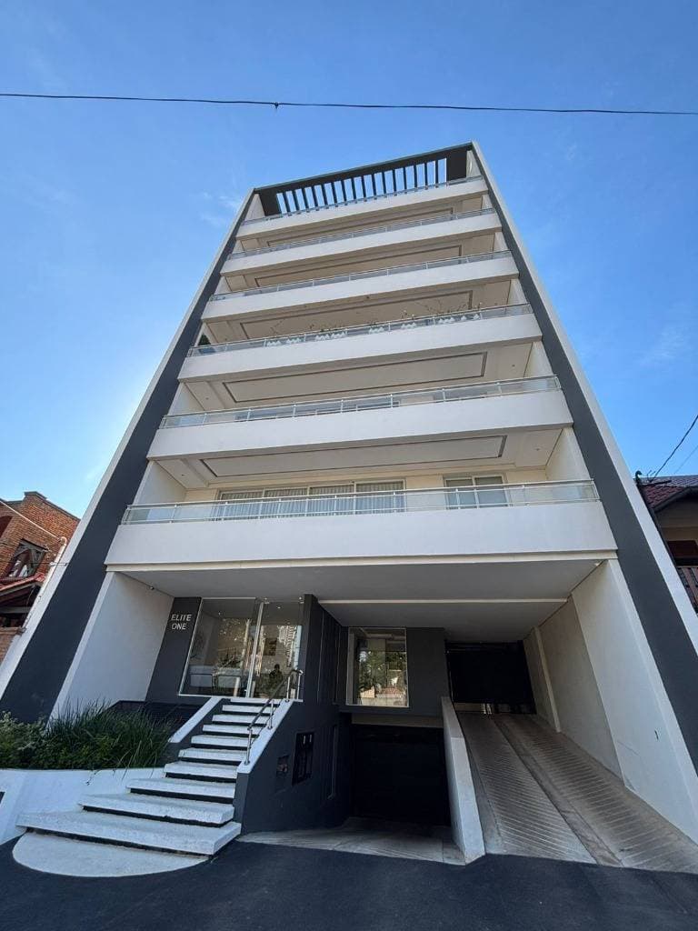 VENDO DEPARTAMENTO ELITE ONE BARRIO MBURUCUYA – 2