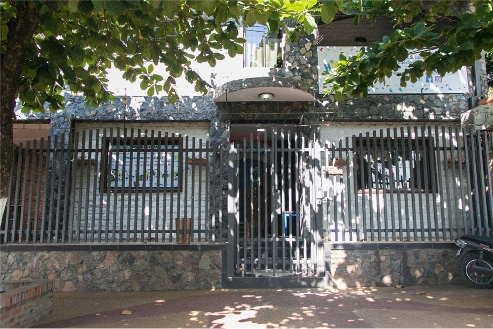 VENDO RESIDENCIA EN LAMBARE