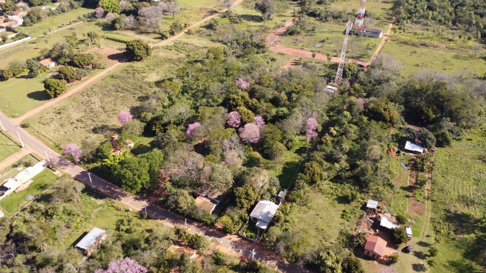 VENDO LOTES EN LA CIUDAD DE ITAUGUA ZONA POTRERO GUAZU