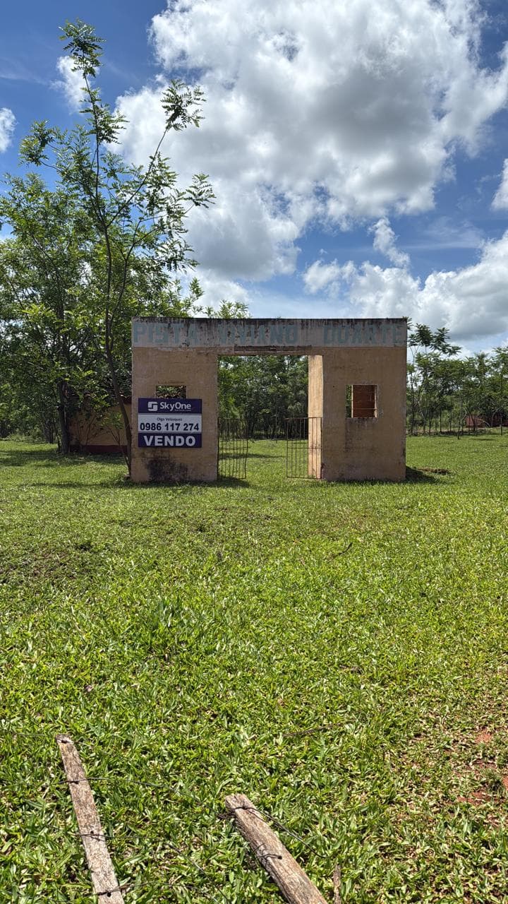 BAJÓ DE PRECIO !!!  Vendo Propiedad En Carapeguá, 2.5 Ha.