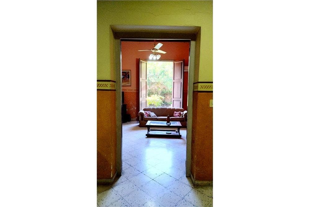 ALQUILO CASONA CON AMPLIO PATIO EN SANTISIMA TRINIDAD – 2