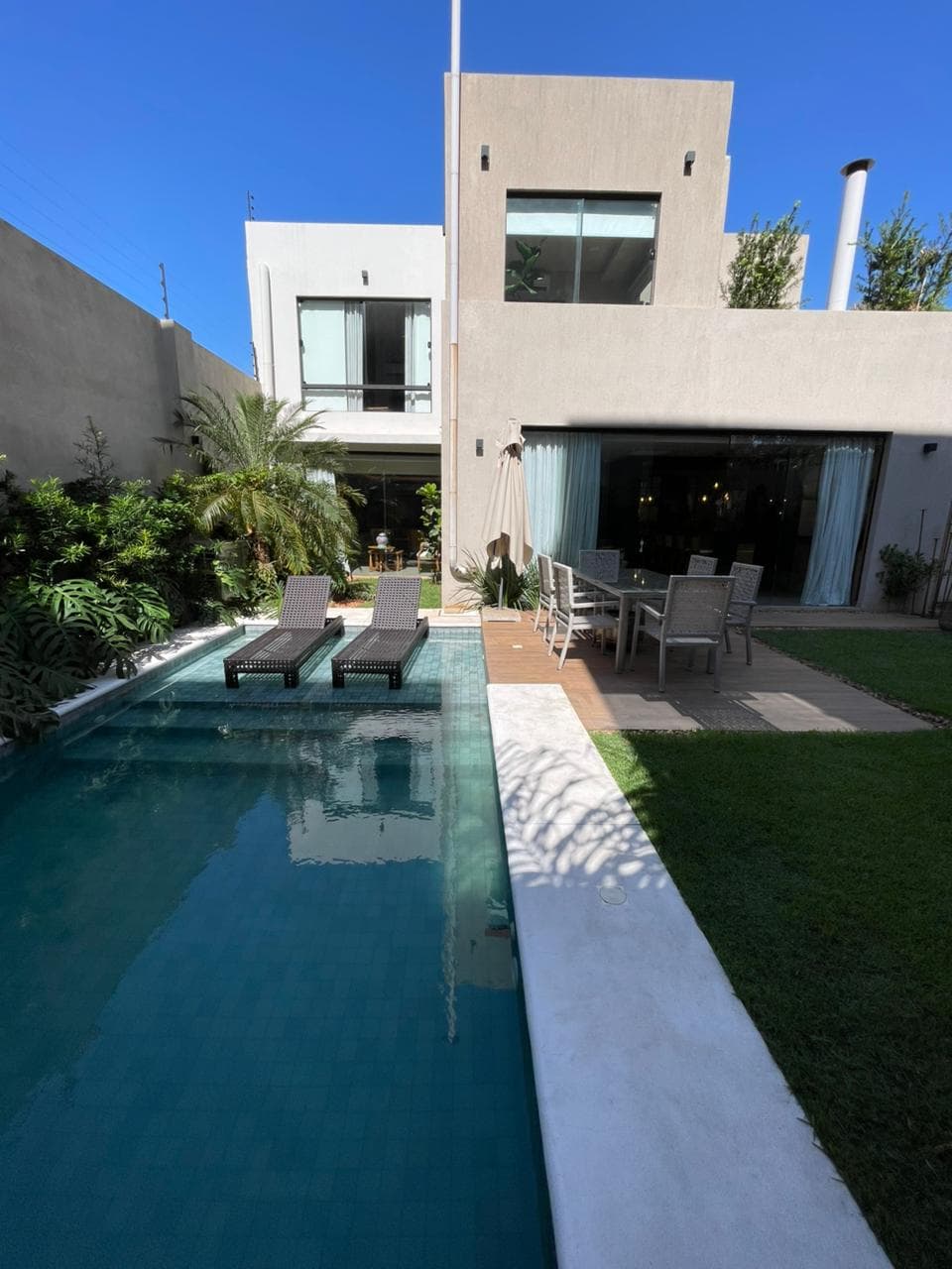 VENDO HERMOSA CASA A UNA CUADRA DE AVENIDA VENEZUELA – 2