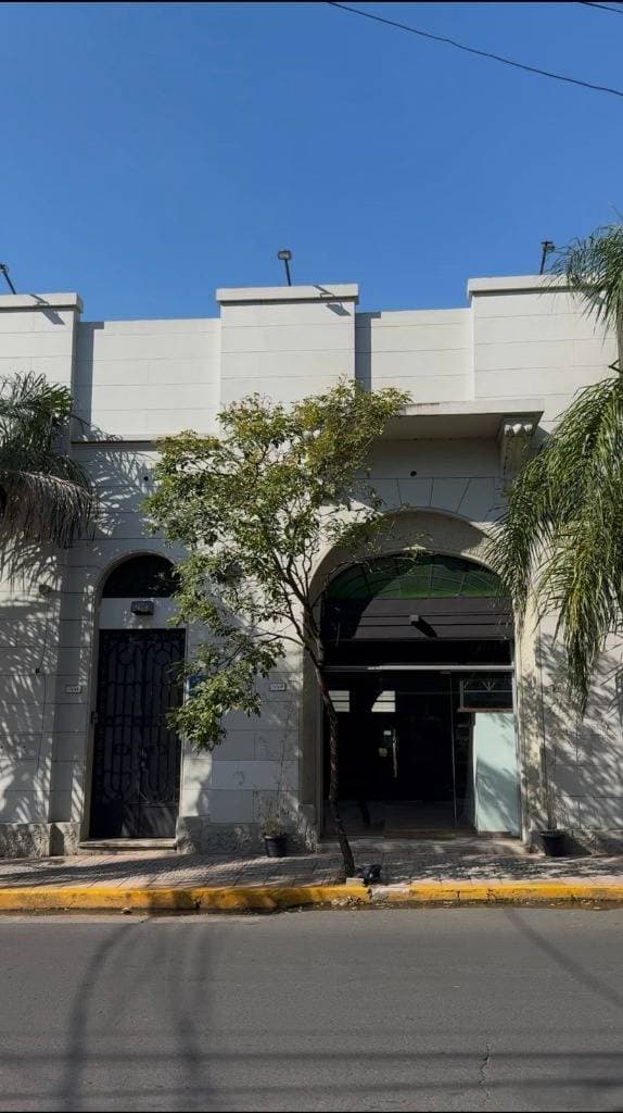 Joya arquitectónica de 1920 en alquiler | Local Comercial en Centro de Asunción – 2