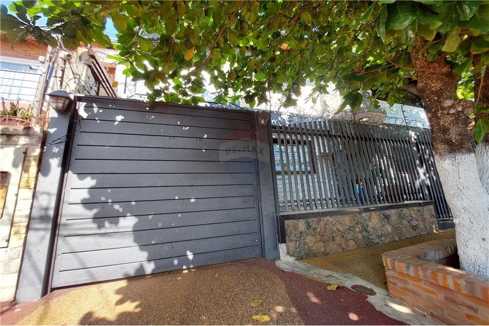 VENDO RESIDENCIA EN LAMBARE – 2