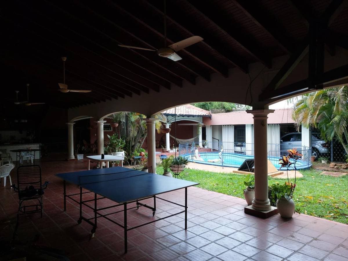 ALQUILO CASA EN BARRIO MBURICAO – 3