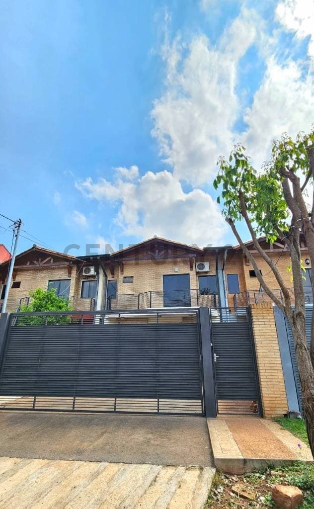 En alquiler duplex de 3 dormitorios Zona Rakiura Luque